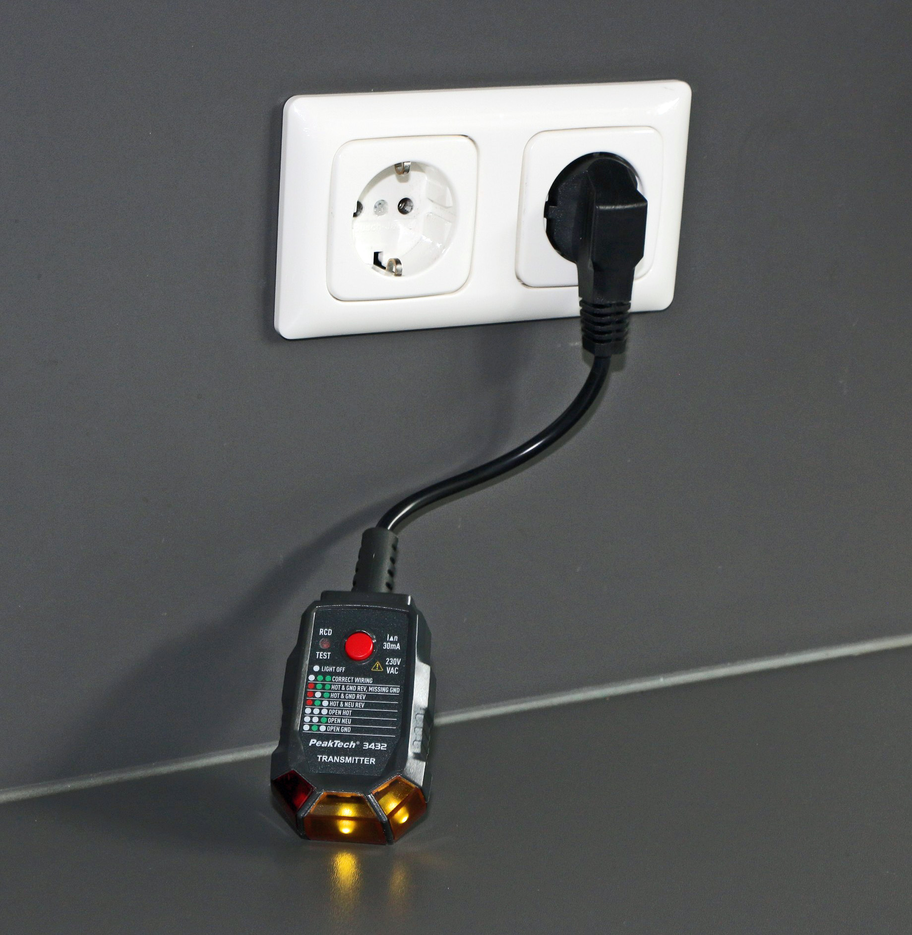 «PeakTech® P 3432» Buscador de fusibles con comprobador RCD