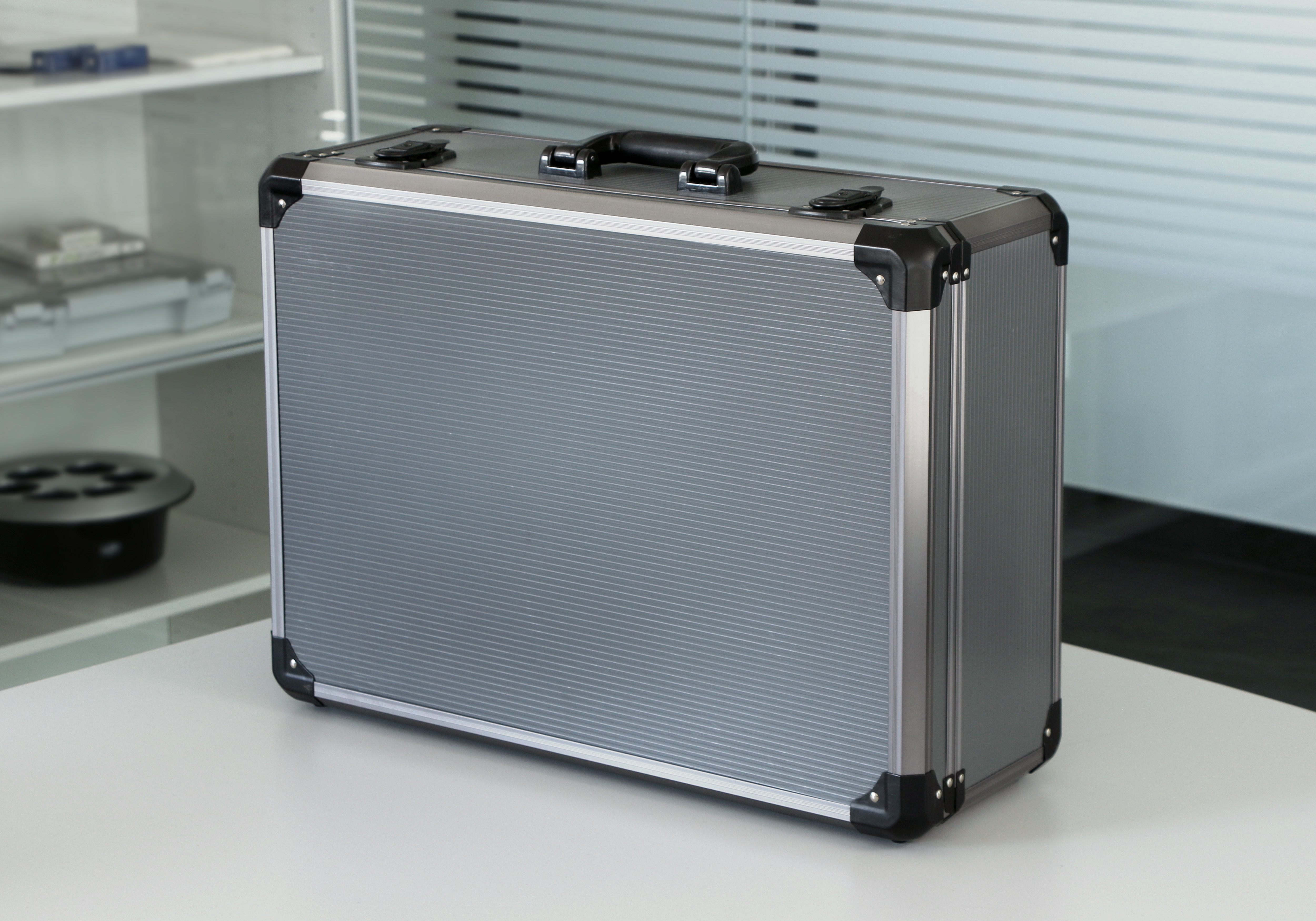 «PeakTech® P 7340» Universal case with cube foam 550x200x400 mm