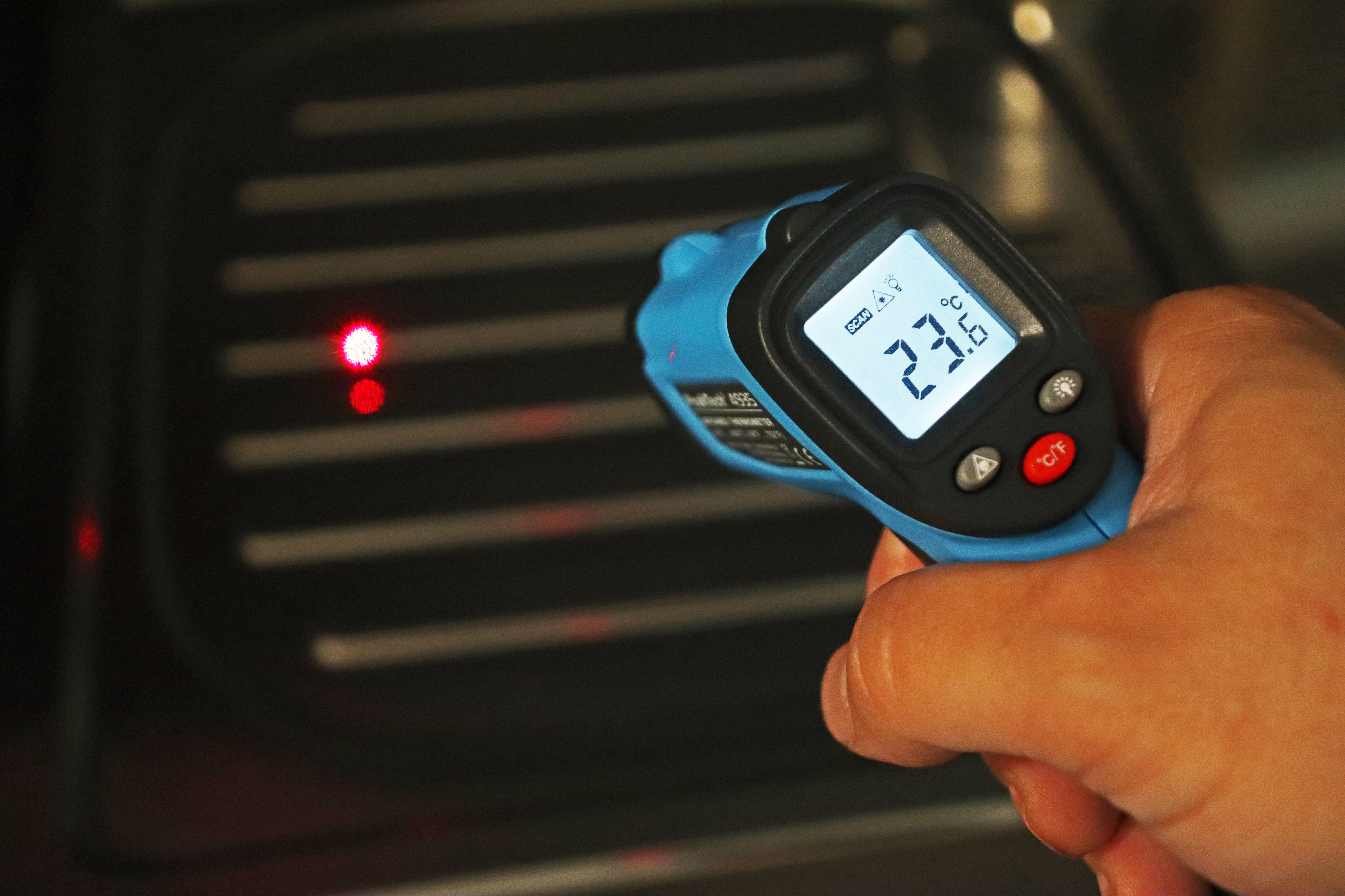«PeakTech® P 4935» Mini-Thermomètre IR -50°C ... +400°C ~ 12:1
