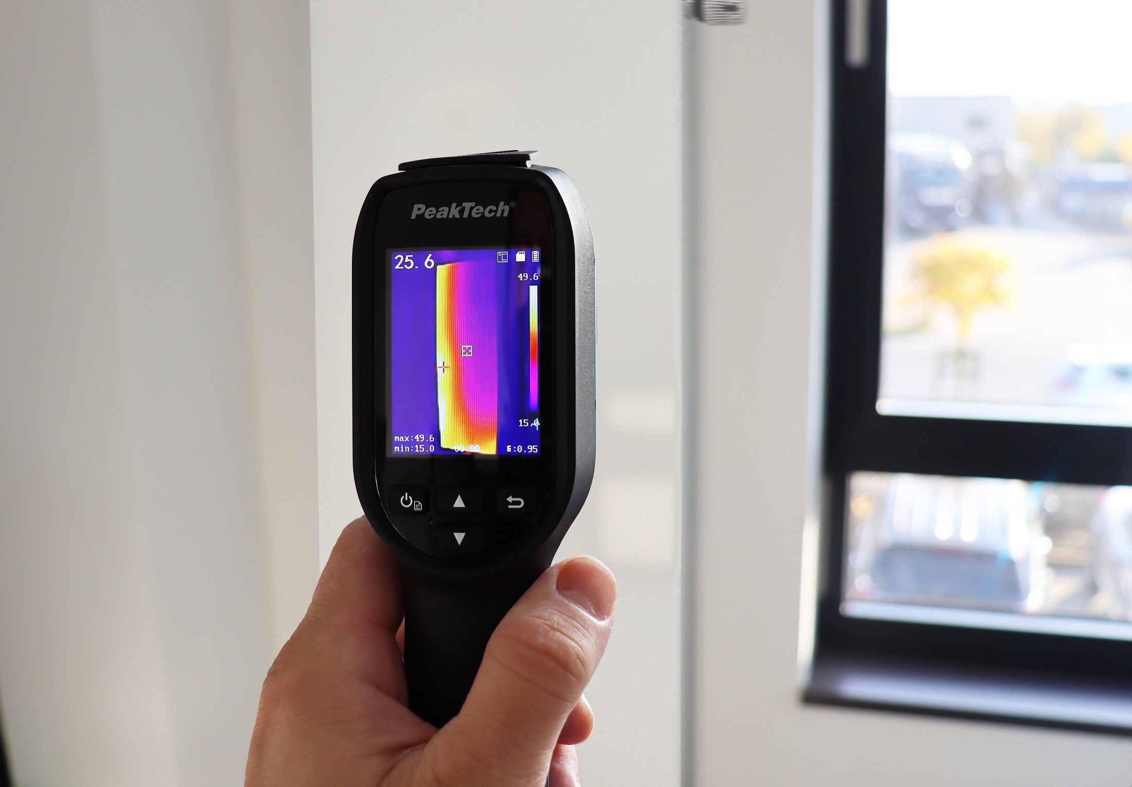 «PeakTech® P 5615» Thermal imaging camera 160x120 px. -20°C ... 550°C «PeakTech® P 5615» Thermal imaging camera 160x120 px. -20°C ... 550°C