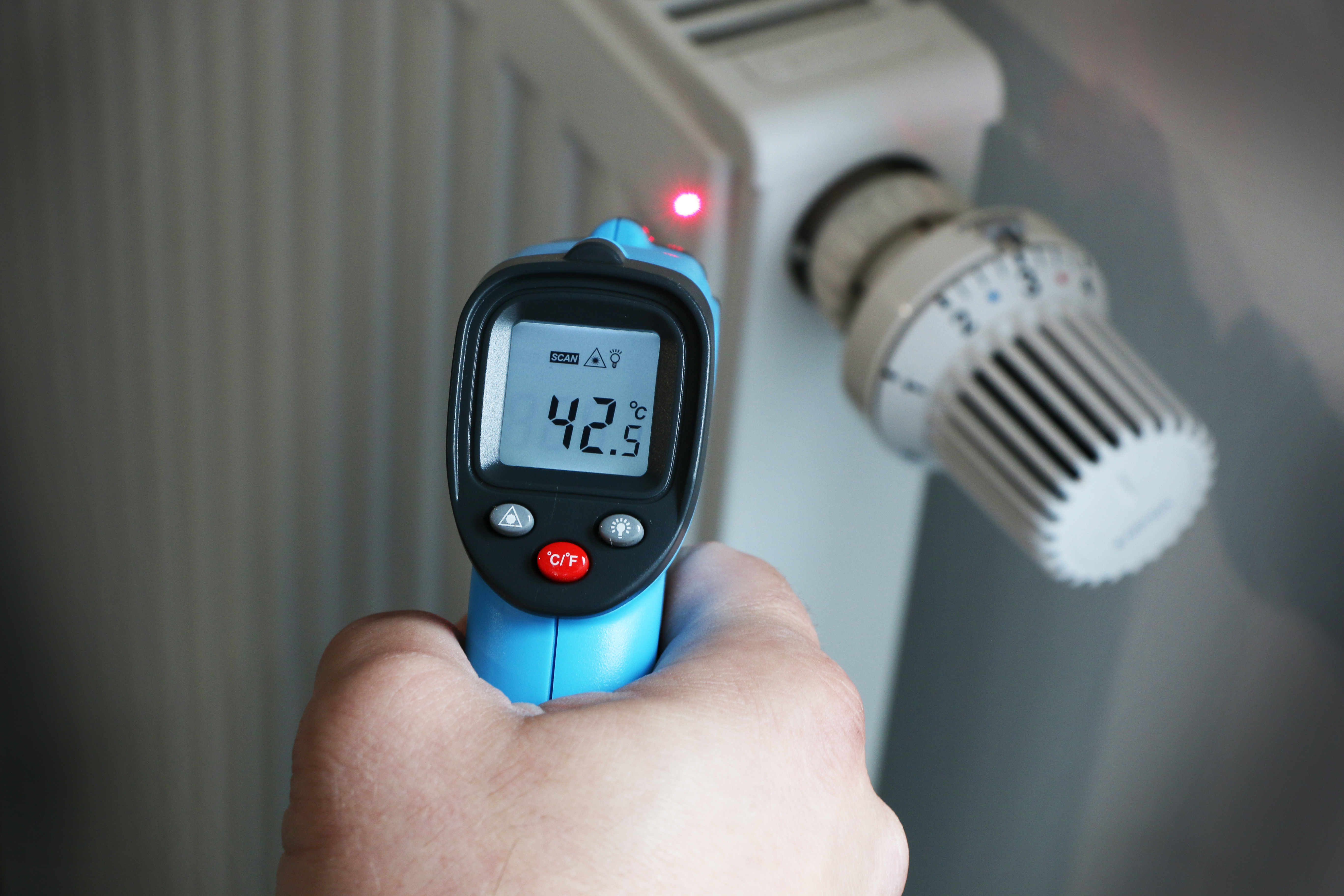 «PeakTech® P 4940» Mini IR-Thermometer -50°C ... +600°C ~ 12:1