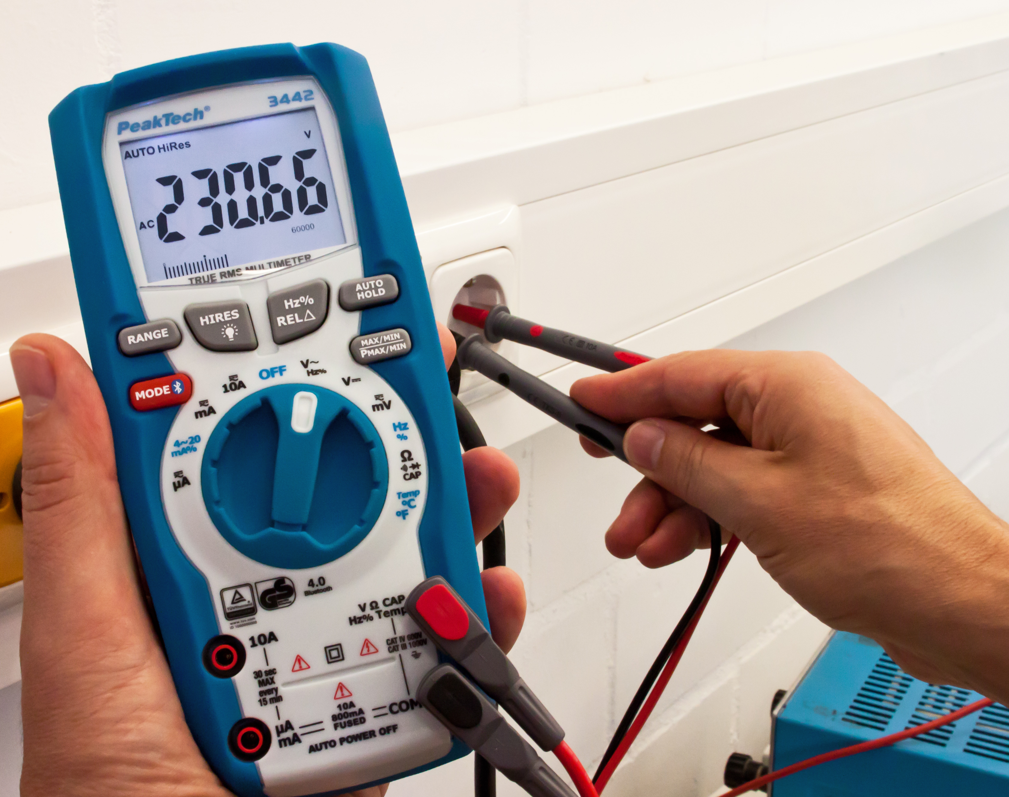 «PeakTech® P 3442» TrueRMS digital multimeter ~ 60.000 Counts ~ 1000V AC/DC, Bluetooth