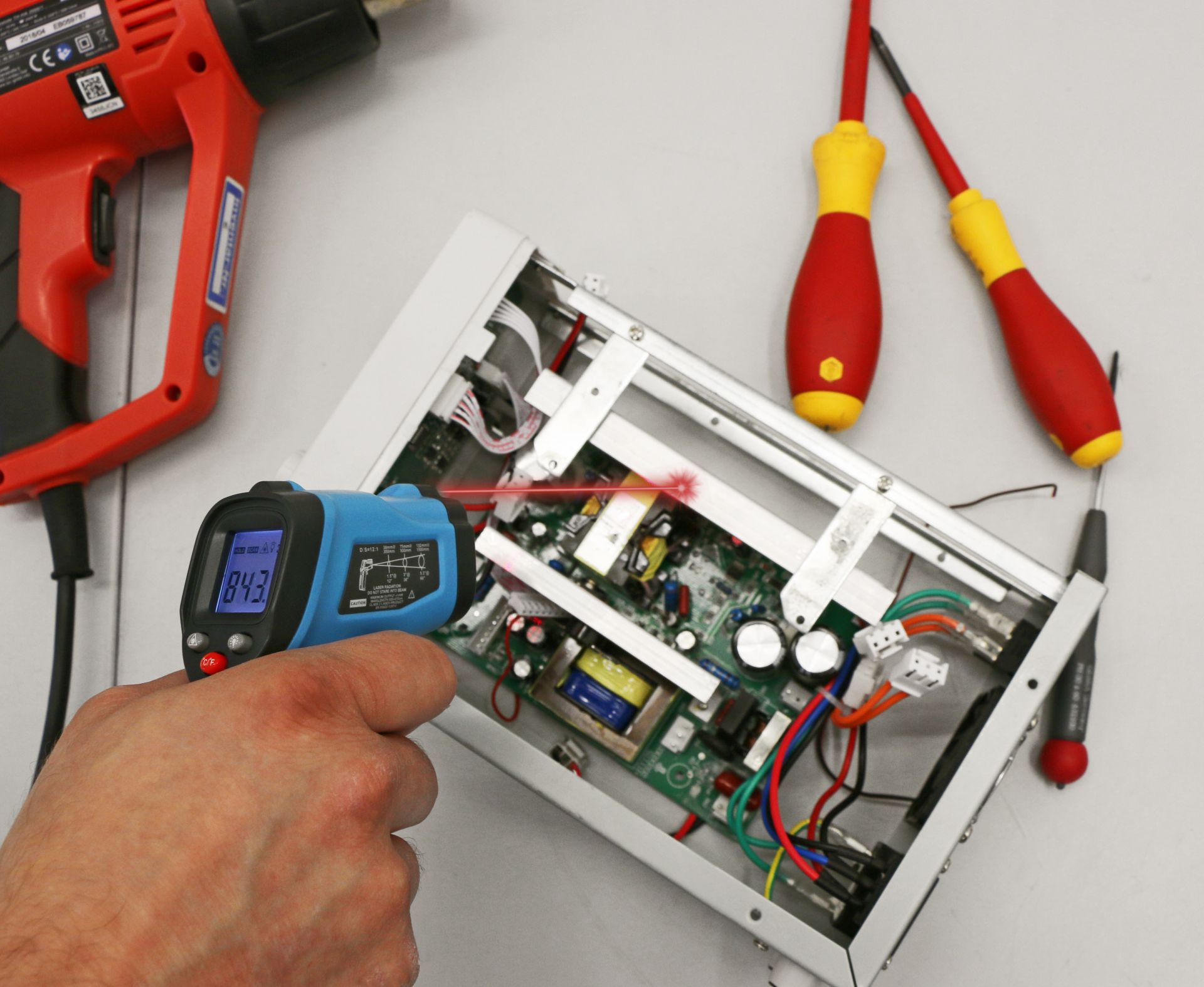 Termometro Laser A Infrarossi PeakTech 4940 - Misura Da -50°C A 600°C, Rapido E Preciso - Foto 9